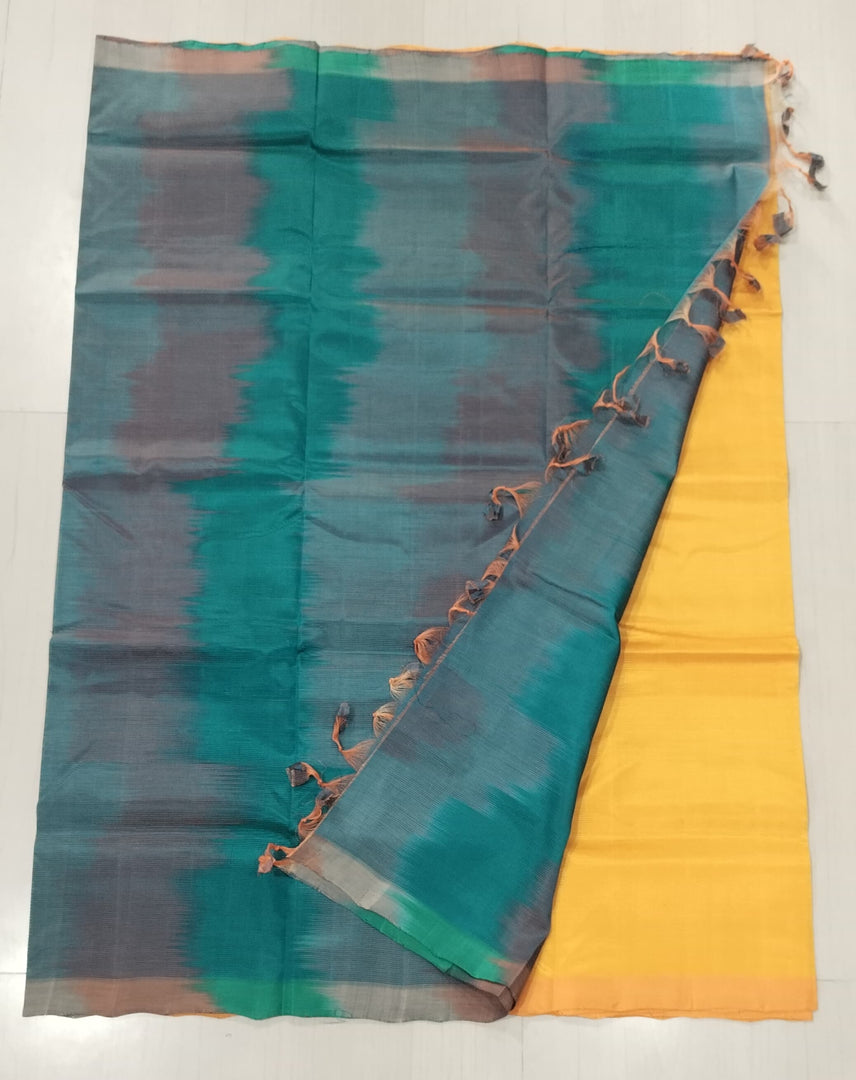 Mangalagiri Pattu Handloom Plain Saree with Contrast Pallu & Blouse